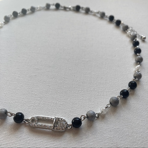 ♡ Handmade black, silver & white necklace made w glass beads and silver wire :) - Picture 2 of 2